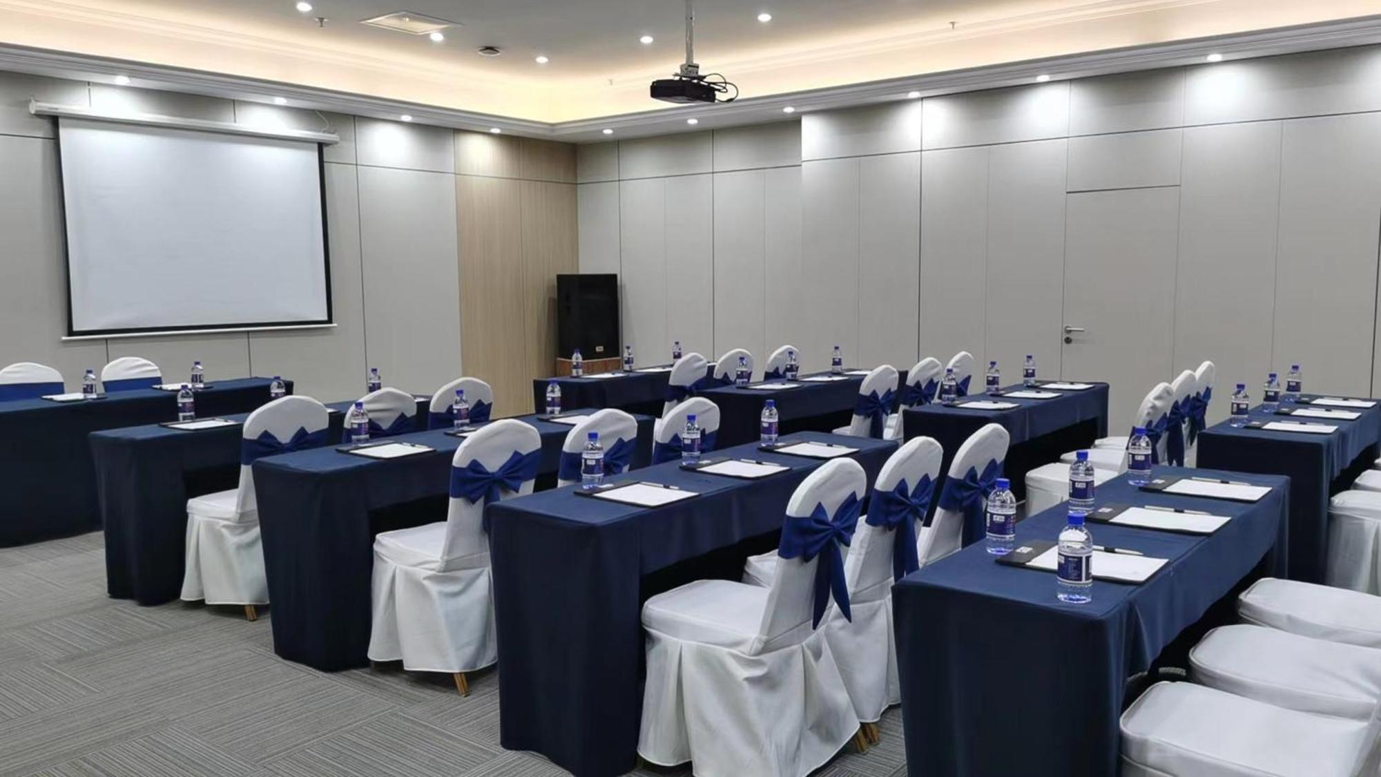 Holiday Inn Express Chengdu Tianfu Square By Ihg - Chunxi Road And Kuanzhai Alley Exteriör bild