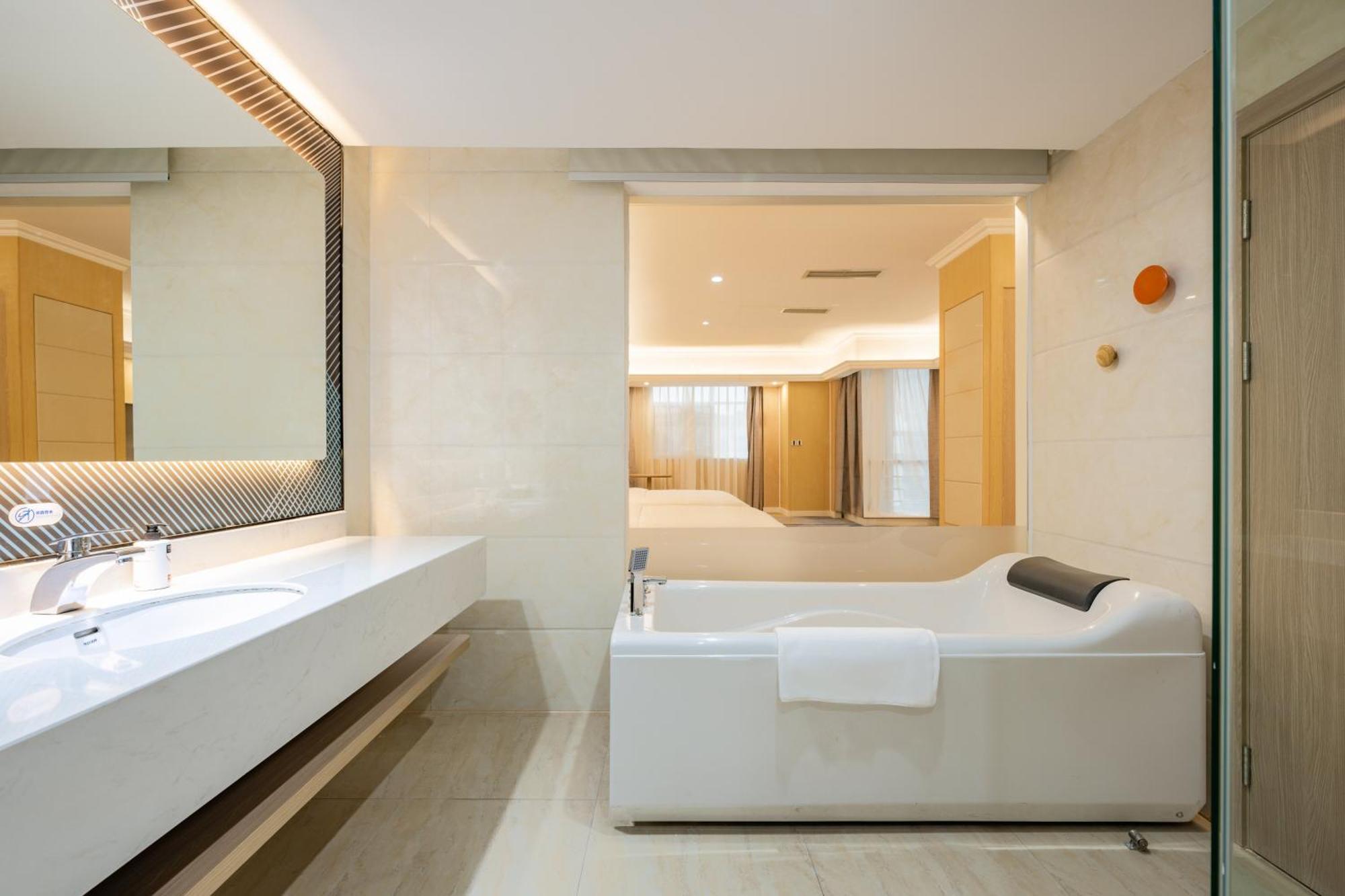 Holiday Inn Express Chengdu Tianfu Square By Ihg - Chunxi Road And Kuanzhai Alley Exteriör bild