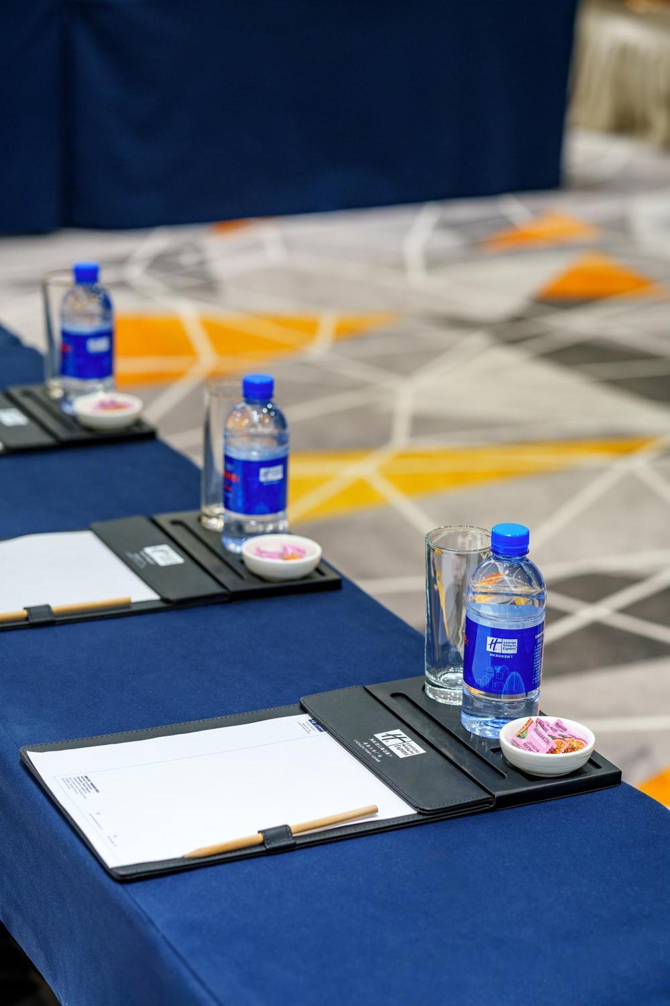 Holiday Inn Express Chengdu Tianfu Square By Ihg - Chunxi Road And Kuanzhai Alley Exteriör bild