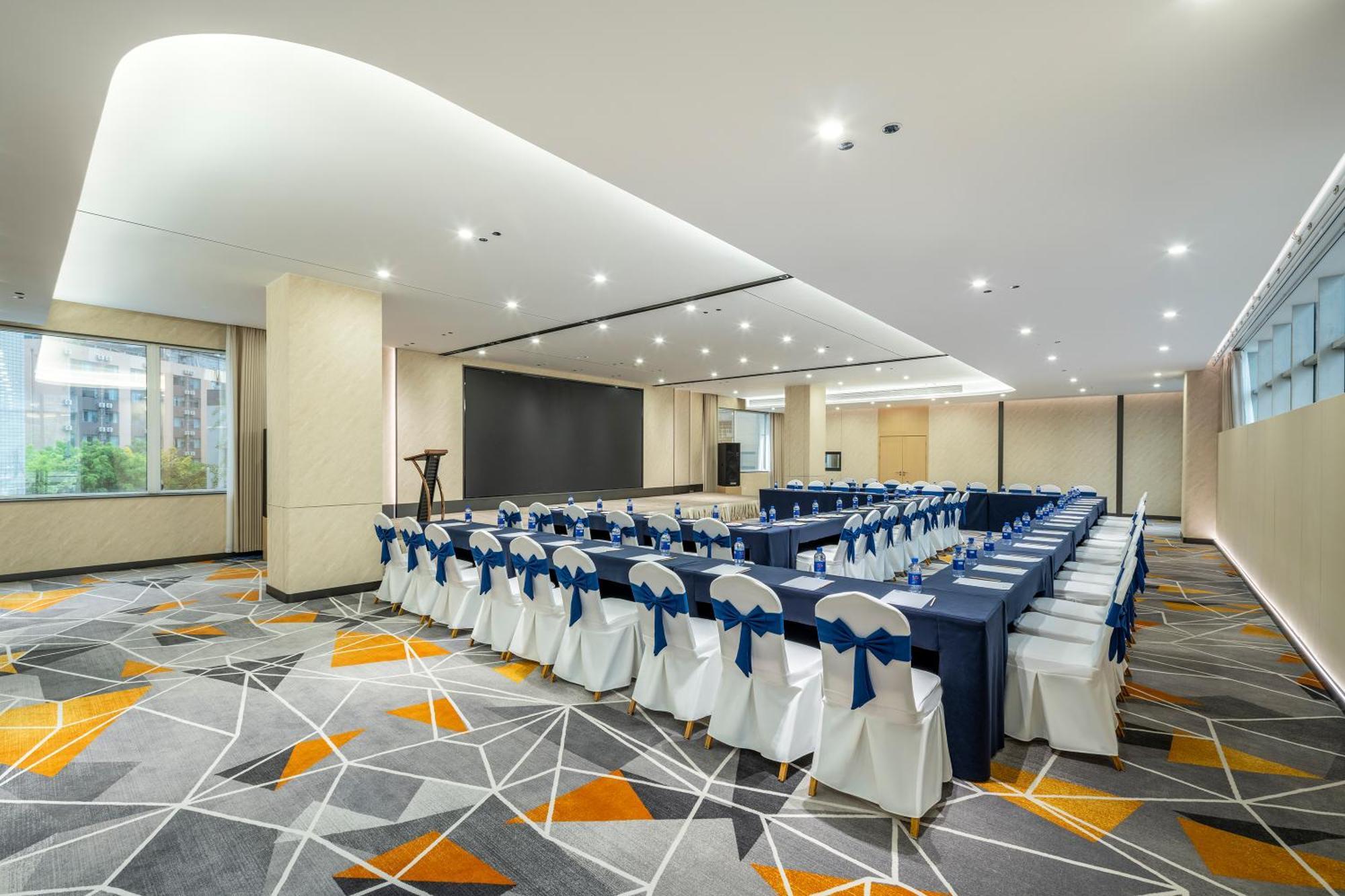 Holiday Inn Express Chengdu Tianfu Square By Ihg - Chunxi Road And Kuanzhai Alley Exteriör bild