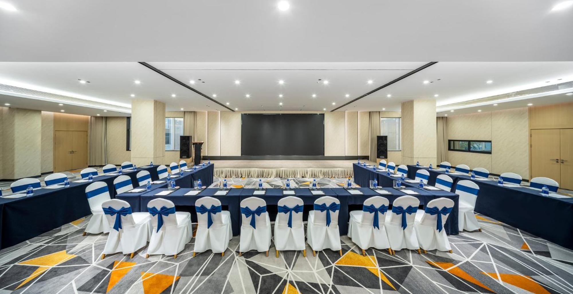 Holiday Inn Express Chengdu Tianfu Square By Ihg - Chunxi Road And Kuanzhai Alley Exteriör bild