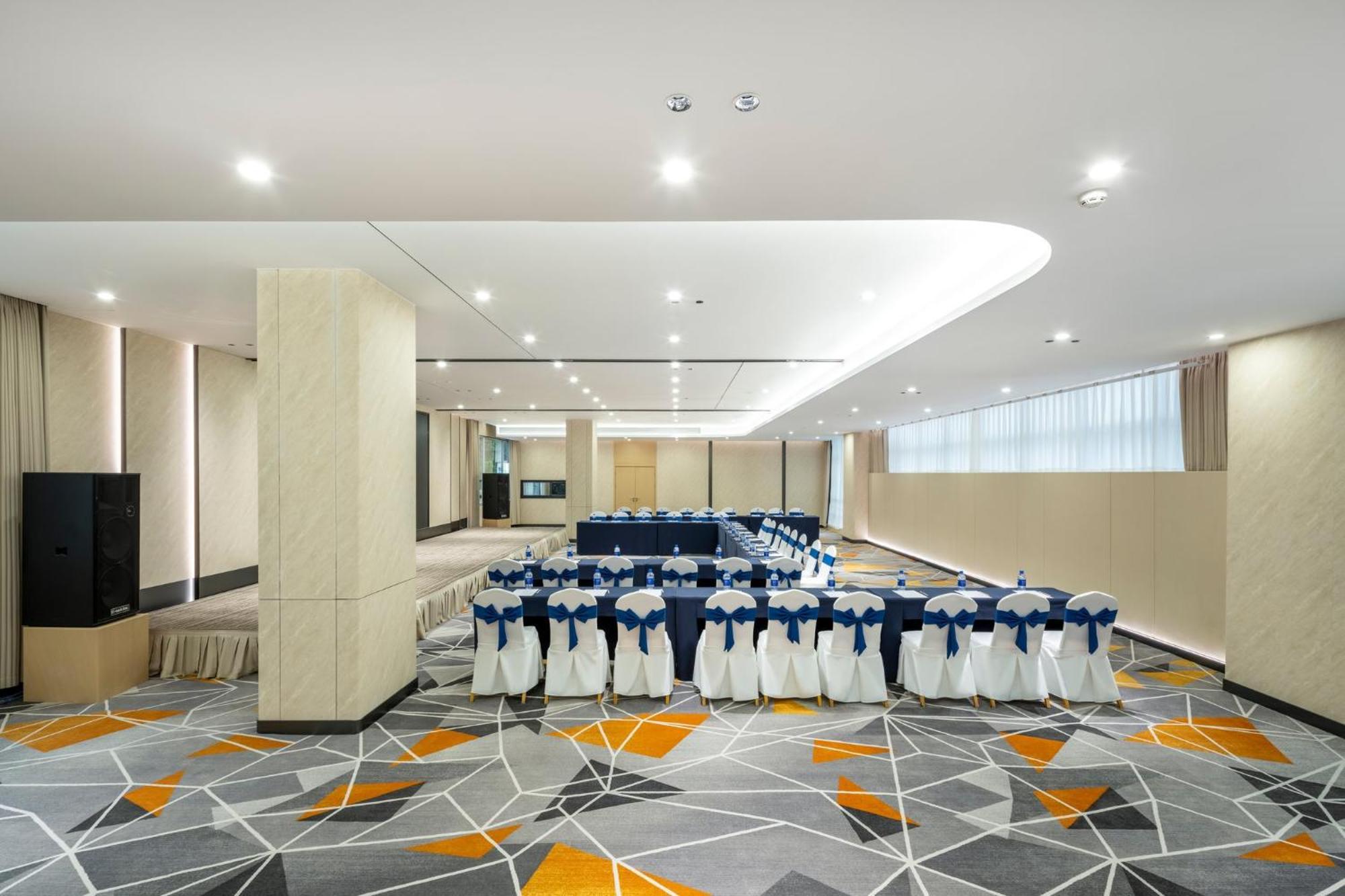 Holiday Inn Express Chengdu Tianfu Square By Ihg - Chunxi Road And Kuanzhai Alley Exteriör bild