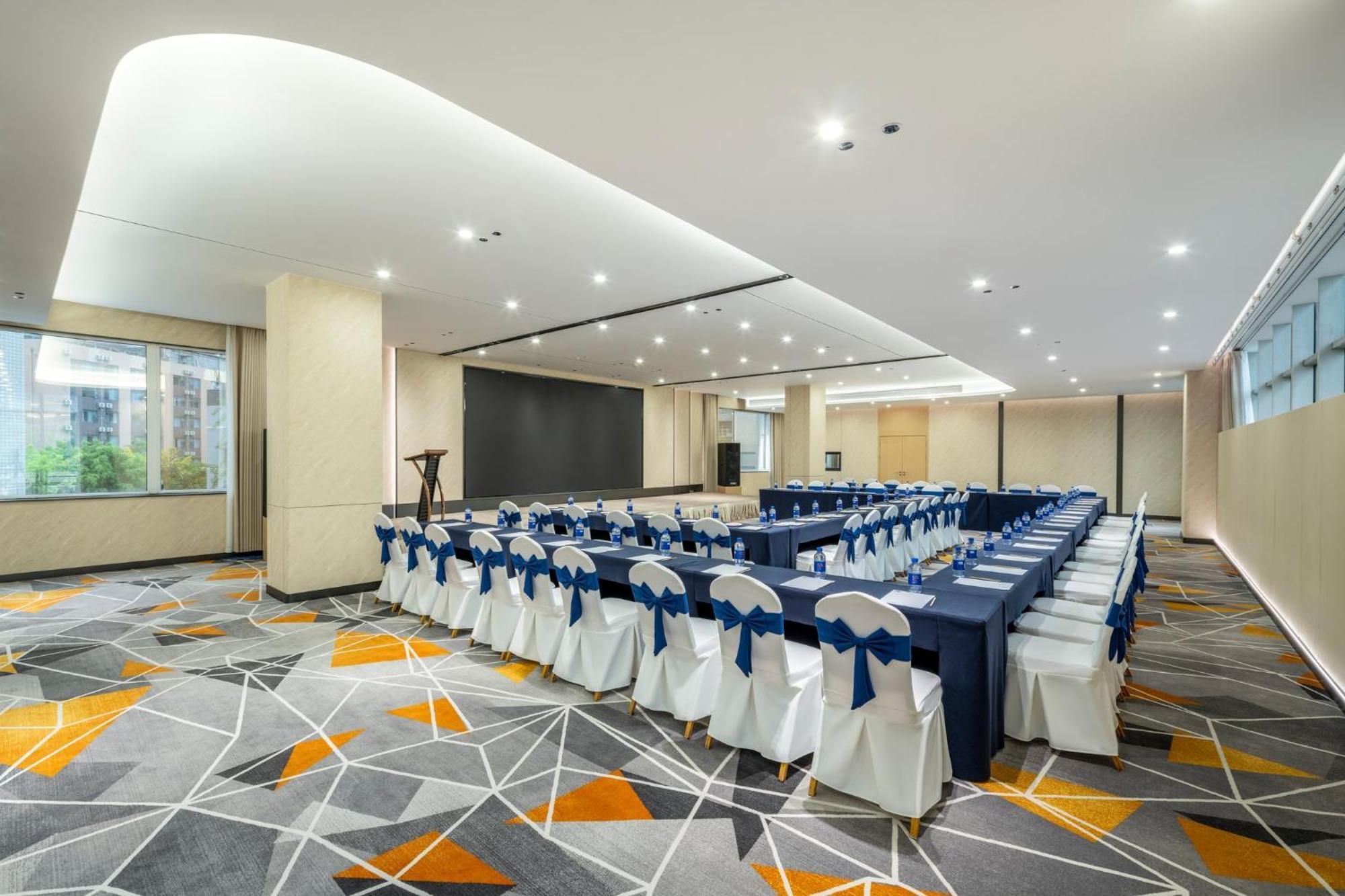 Holiday Inn Express Chengdu Tianfu Square By Ihg - Chunxi Road And Kuanzhai Alley Exteriör bild