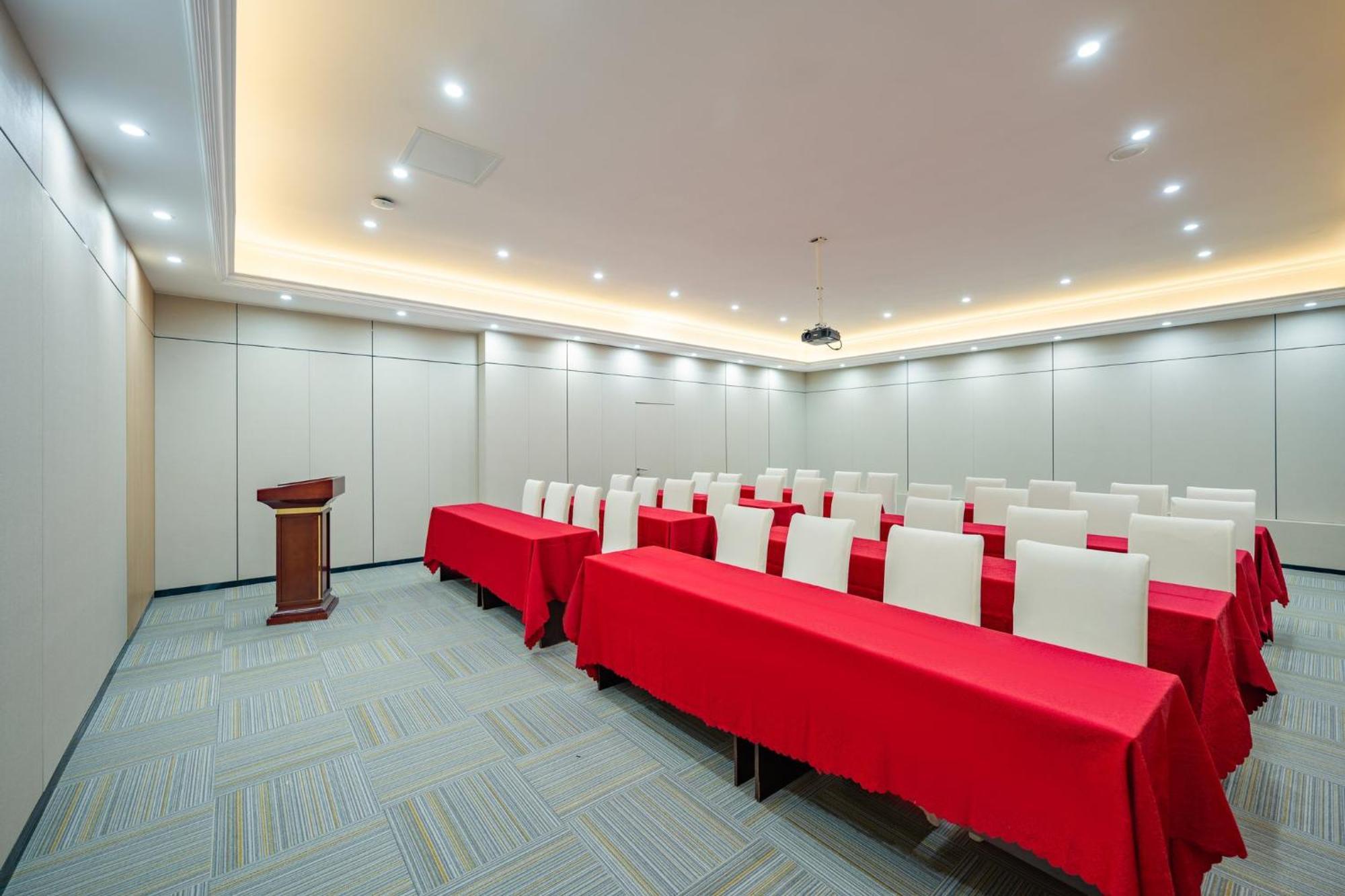 Holiday Inn Express Chengdu Tianfu Square By Ihg - Chunxi Road And Kuanzhai Alley Exteriör bild